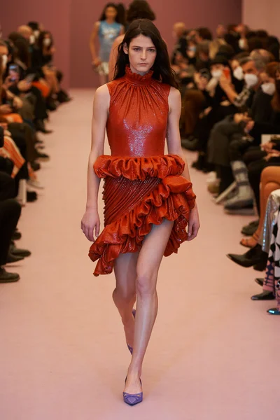 Look 27